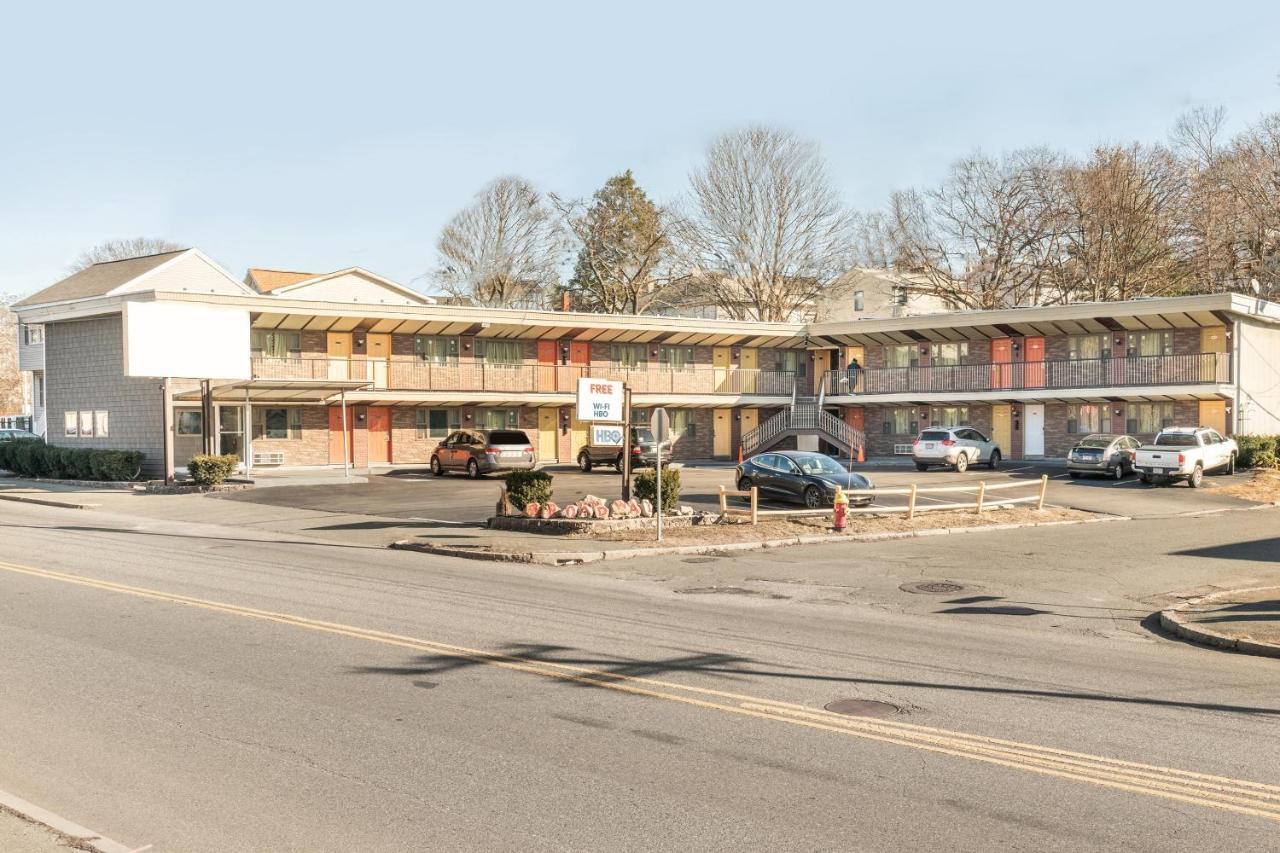 Oyo Hotel Malden Ma Broadway Eksteriør bilde