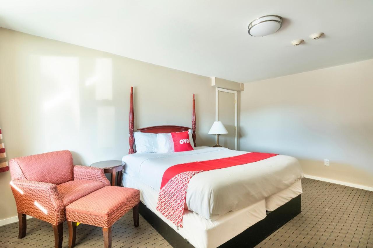 Oyo Hotel Malden Ma Broadway Eksteriør bilde