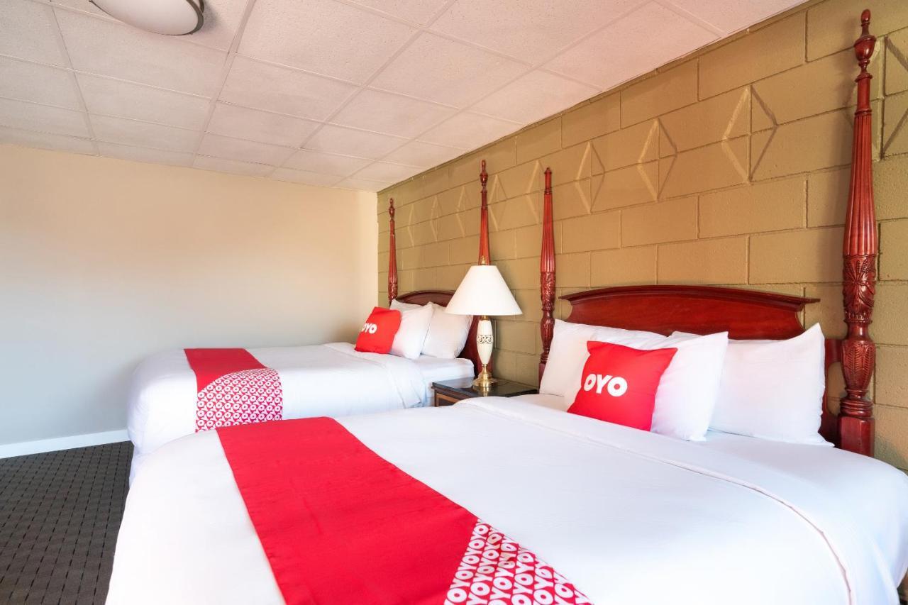 Oyo Hotel Malden Ma Broadway Eksteriør bilde
