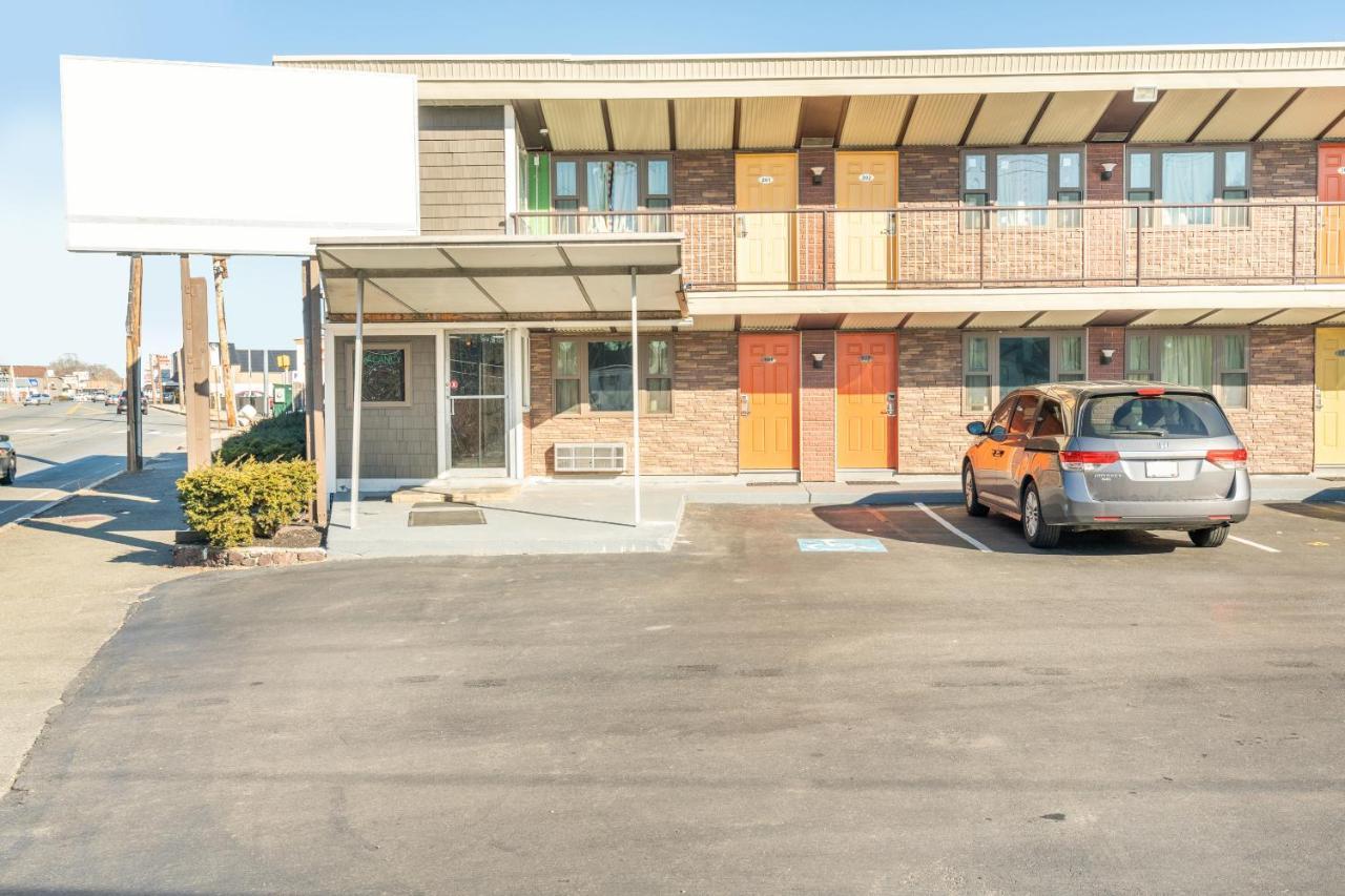 Oyo Hotel Malden Ma Broadway Eksteriør bilde